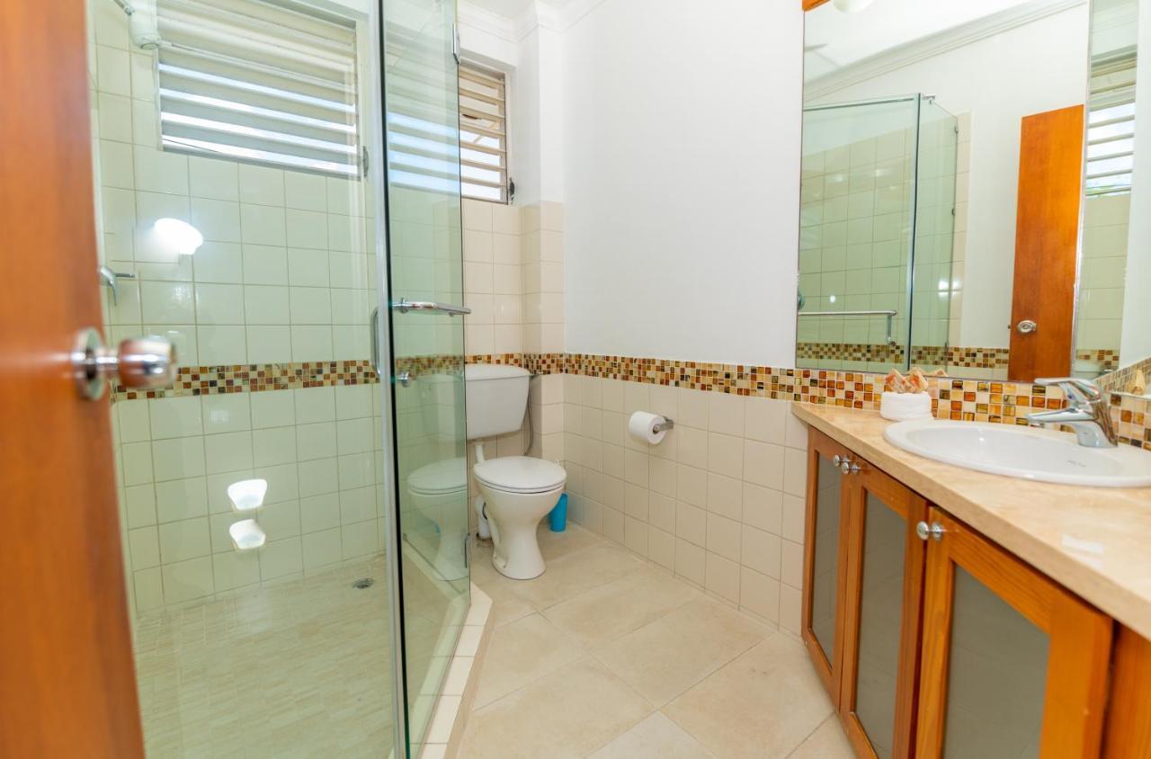 Adulo Apartments Bridgetown Esterno foto