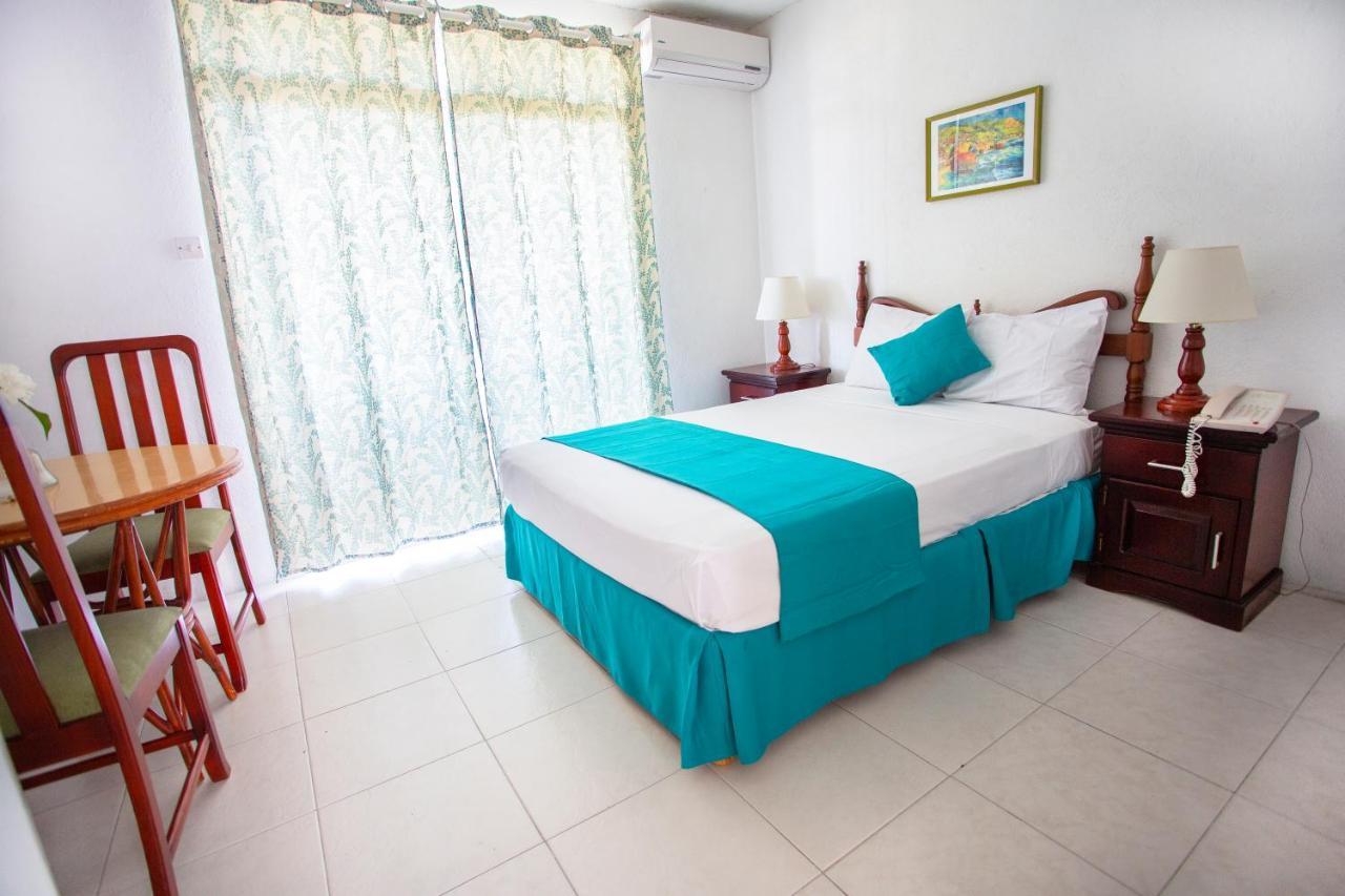 Adulo Apartments Bridgetown Esterno foto