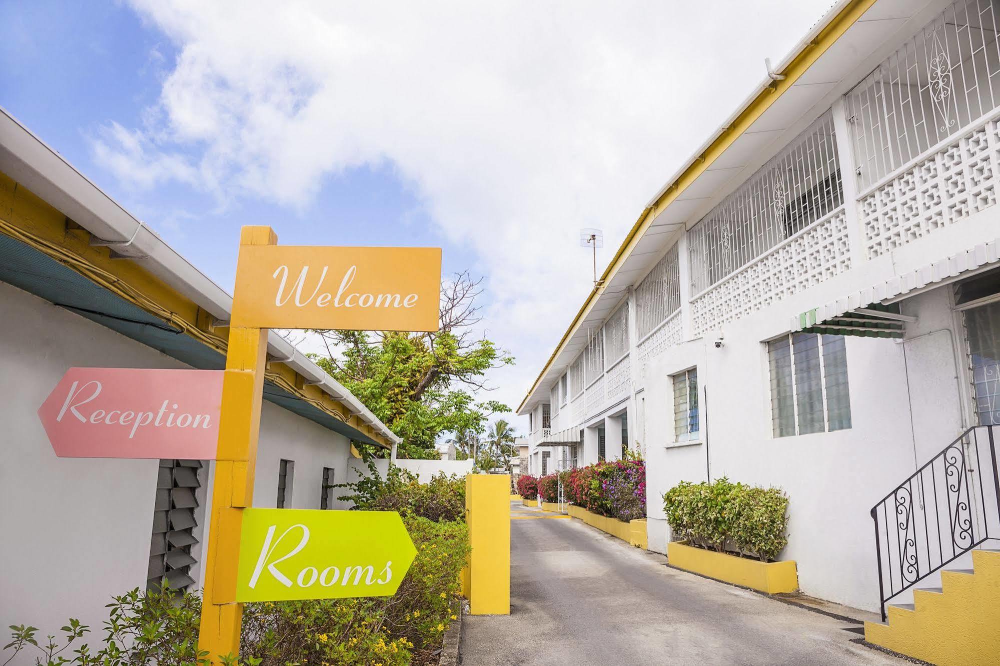 Adulo Apartments Bridgetown Esterno foto