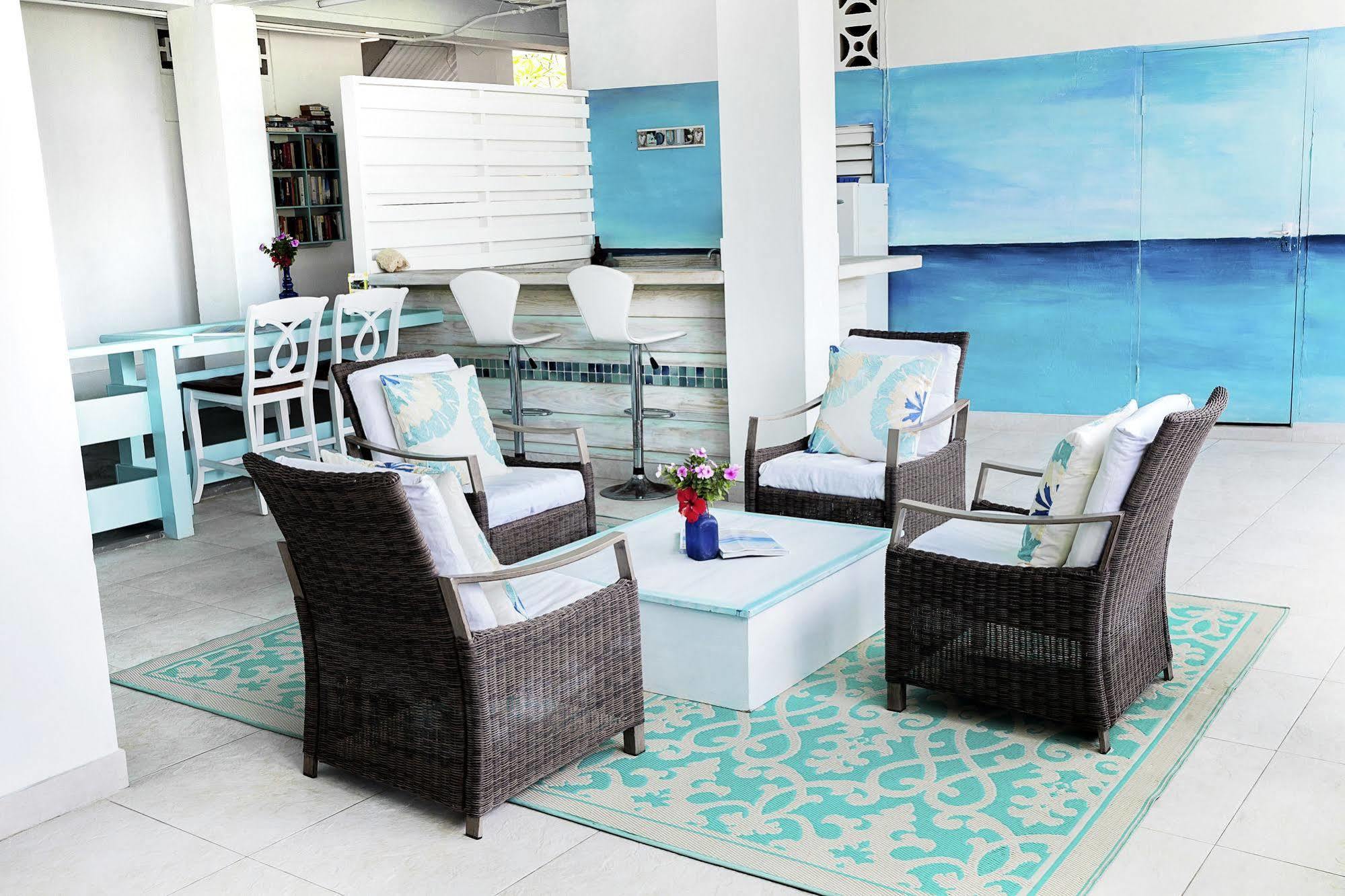 Adulo Apartments Bridgetown Esterno foto