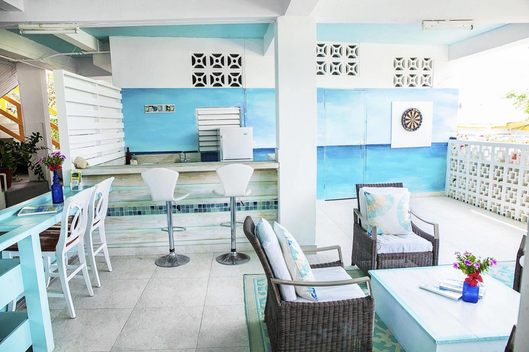 Adulo Apartments Bridgetown Esterno foto