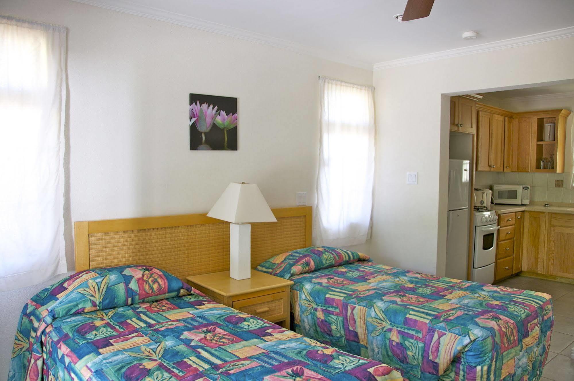 Adulo Apartments Bridgetown Esterno foto