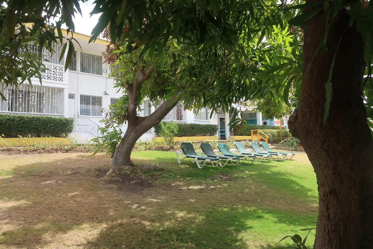 Adulo Apartments Bridgetown Esterno foto